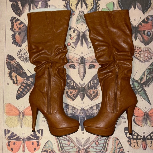 NWT Brown high heel stiletto boots 👢 - Picture 2 of 9